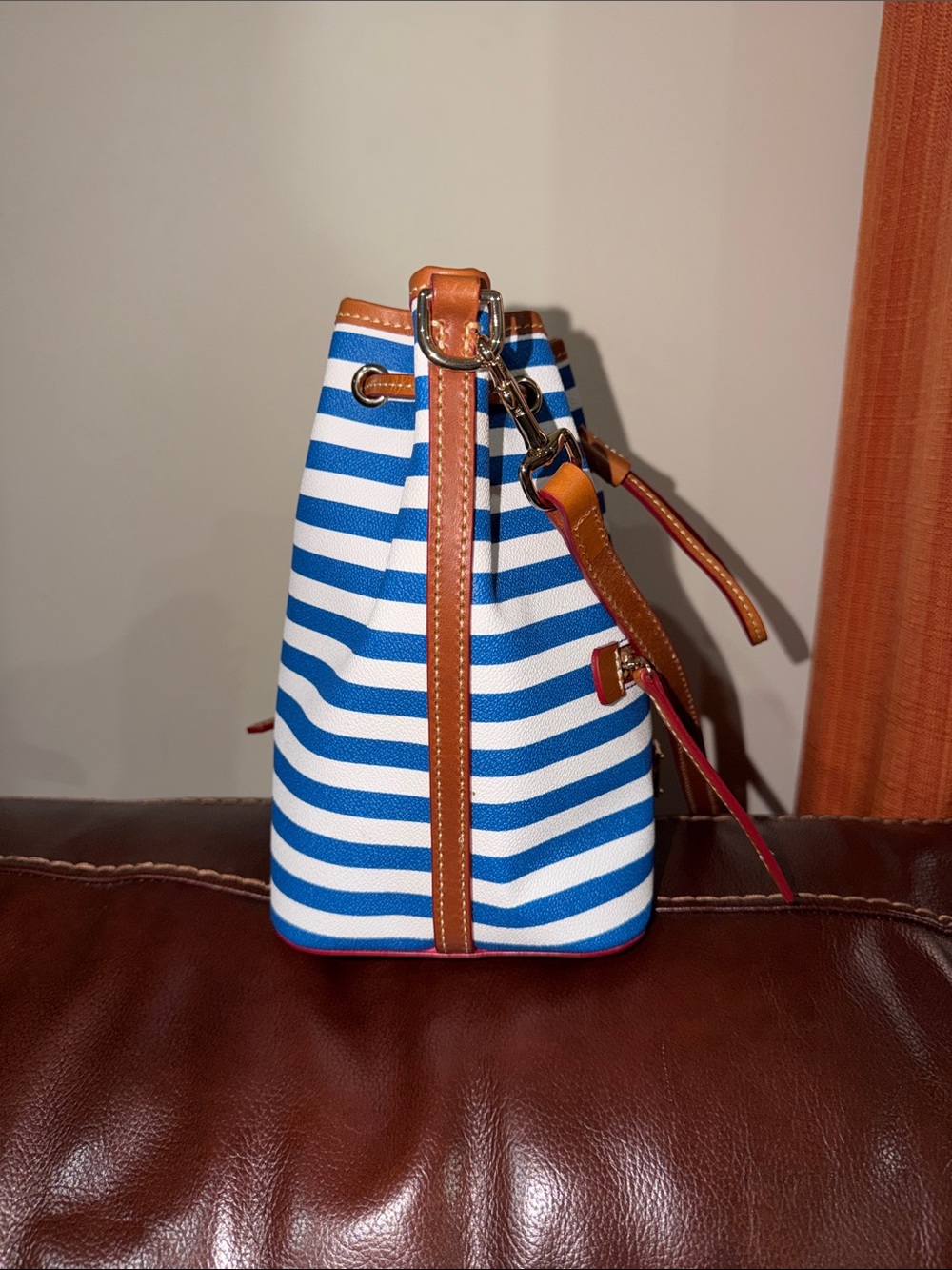 ‼️Dooney & Bourke Blue Striped Bucket Bag Crossbody Bag - Picture 5 of 12